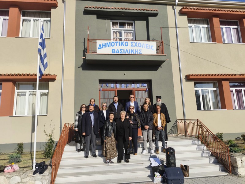 Στο πλήρως αναβαθμισμένο Δημοτικό Σχολείο Βασιλικής ο Δήμαρχος  Μετεώρων Λευτέρης Αβραμόπουλος