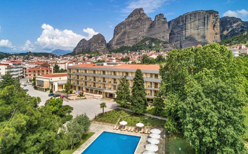 Η μαγεία των γιορτών στο Divani Meteora Hotel - Φωταγώγηση του μεγαλύτερου Χριστουγεννιάτικου Δέντρου.