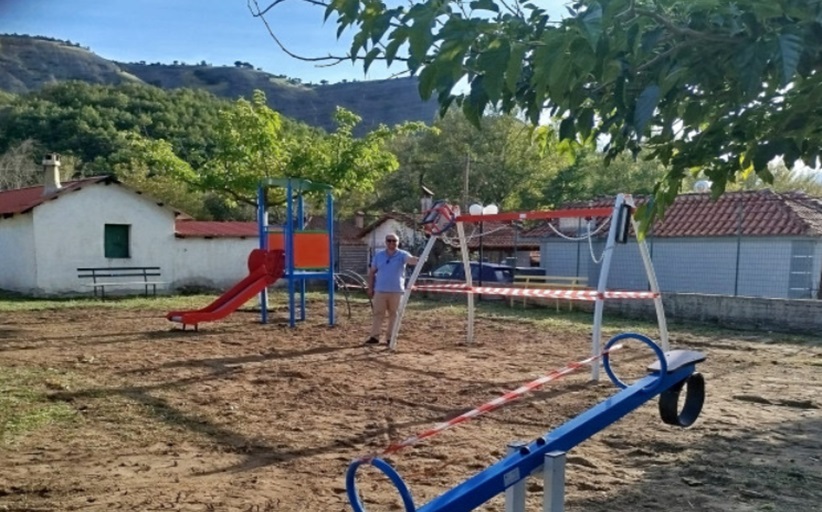 Παιδική χαρά με πιστοποίηση και ασφάλεια για τα παιδιά έχει πλέον ο Άγιος Δημήτριος...