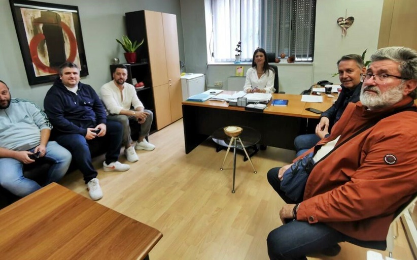Διαβούλευση για το ωράριο τουριστικών καταστημάτων στα Τρίκαλα