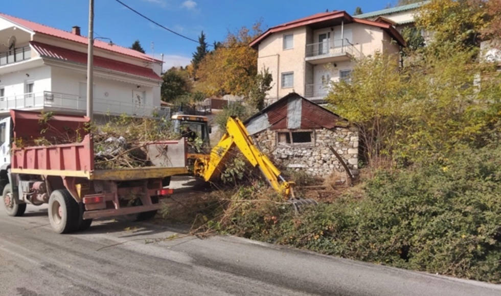 Την αντιπλημμυρική τάφρο και τα ρέματα της Τρυγώνας καθαρίζει μετά από  χρόνια ο Δήμος Μετεώρων