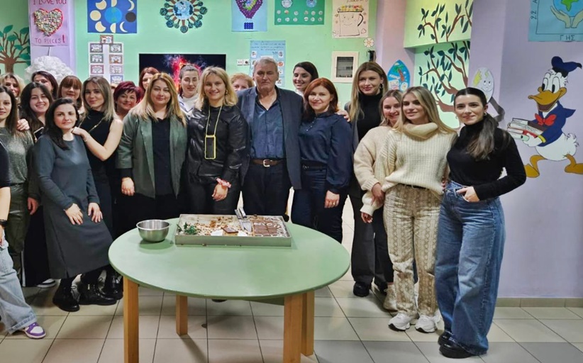 Καλή και δημιουργική χρονιά από τη διεύθυνση και το προσωπικό του 
