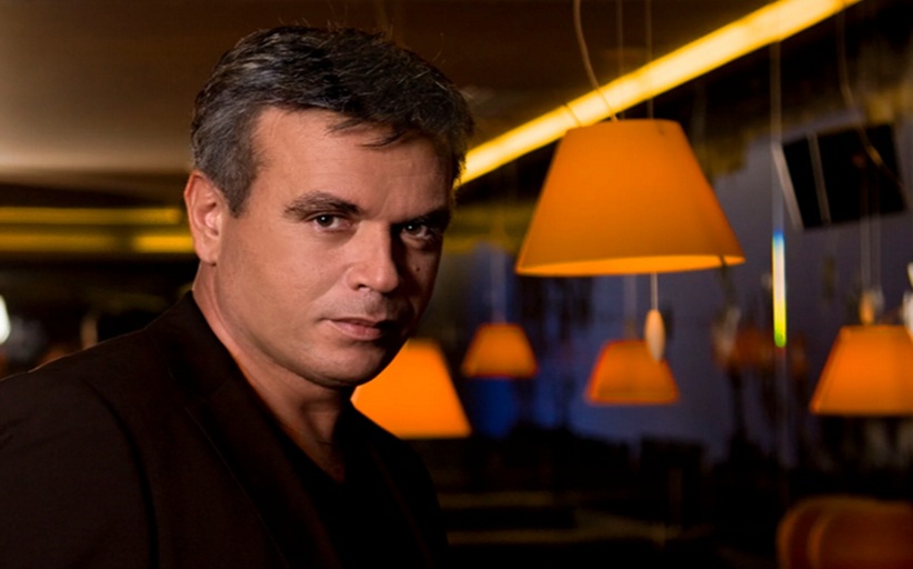 Πέθανε ο Μανώλης Λιδάκης