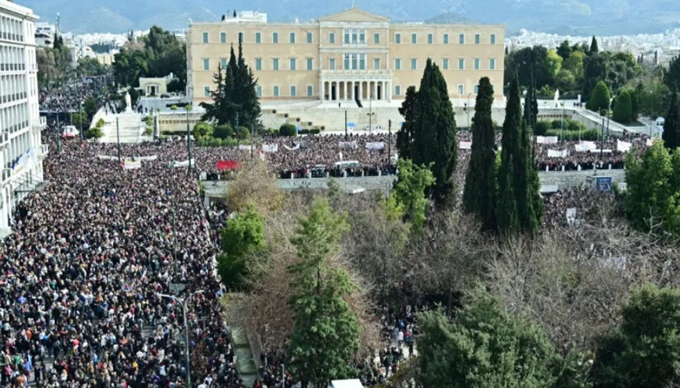 Ιστορικών διαστάσεων η απεργία της Παρασκευής 28 Φεβρουαρίου για τα Τέμπη...