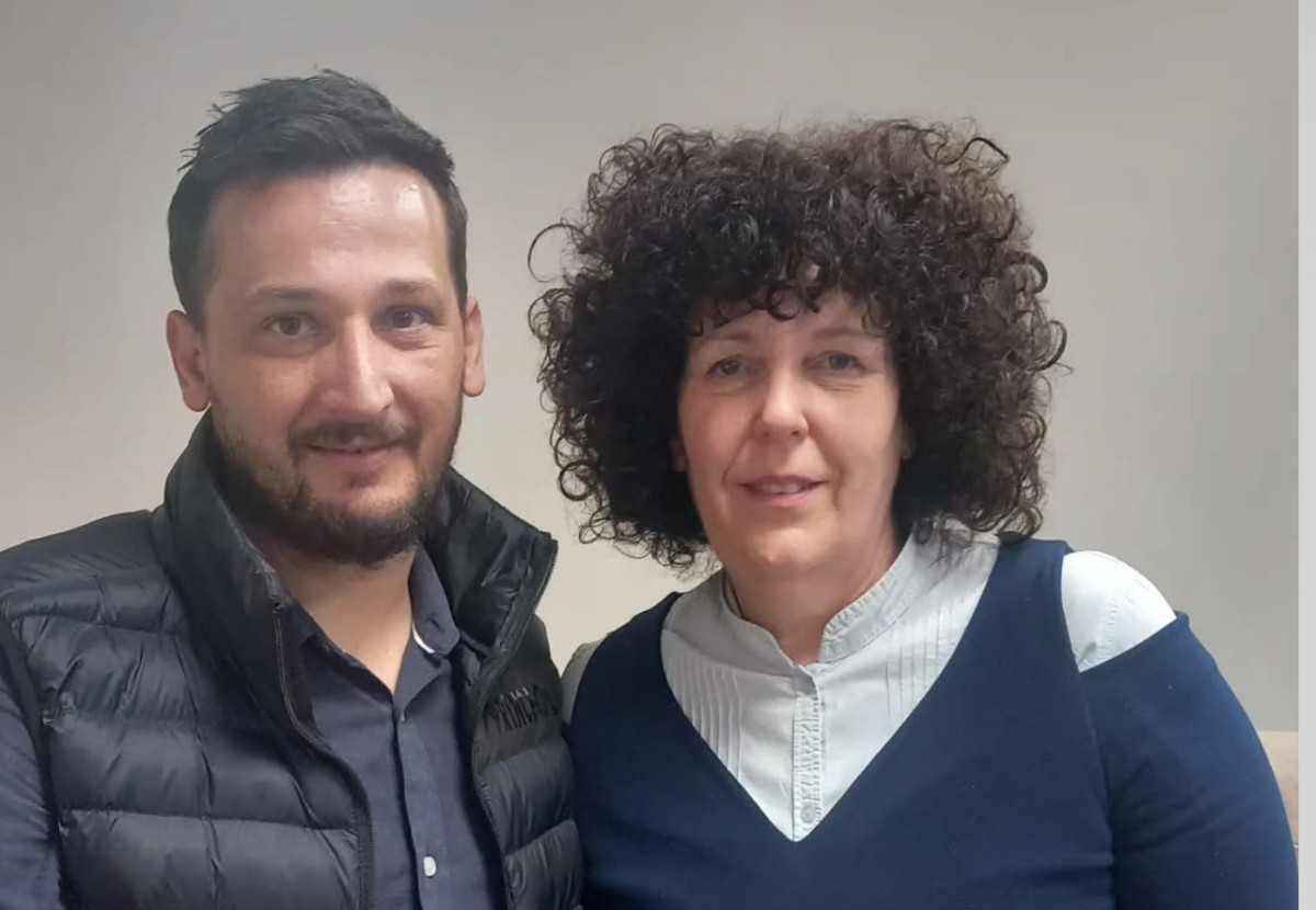 Η Αντιδήμαρχος Μαρία Φροσυνάκη παρέδωσε στον Φώτη Καραθανάση σε κλίμα συνεργασίας και αμοιβαίου σεβασμού...