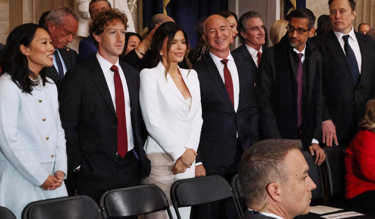 Ακόμη πιο πλούσιοι οι billionaires από τη στροφή Τραμπ – Εξωφρενικά κέρδη 304 δισ. σε μια ημέρα