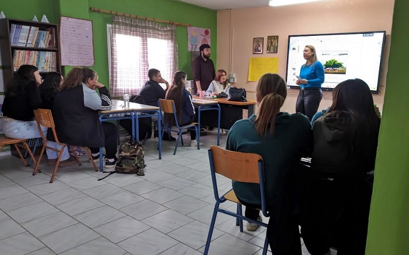 Ενημερωτική δράση στο Γυμνάσιο Οξύνειας με θέμα: «Σεξουαλική Αγωγή - Οι σχέσεις στην εφηβεία».