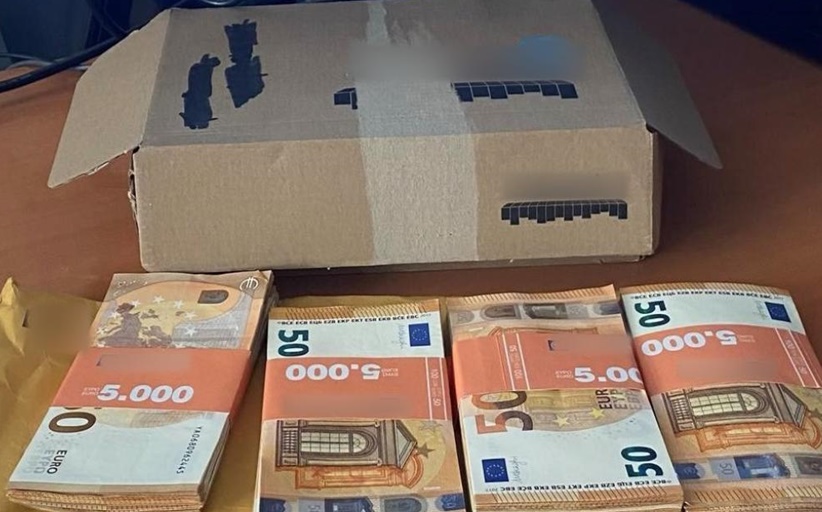 Ηλικιωμένος πέταξε κατά λάθος 20.000 ευρώ σε κάδο ανακύκλωσης