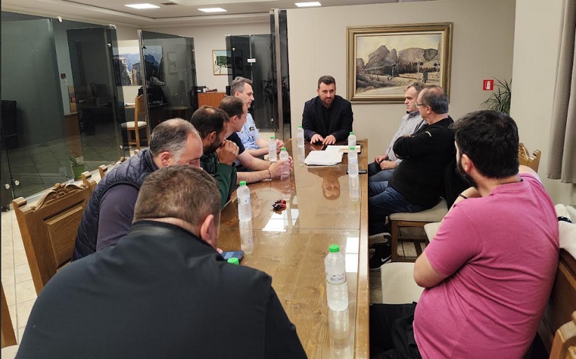 Σύσκεψη με πρωτοβουλία του Δημάρχου Μετεώρων Λευτέρη Αβραμόπουλου για την αντιμετώπιση του προβλήματος με τους Αγριόχοιρους