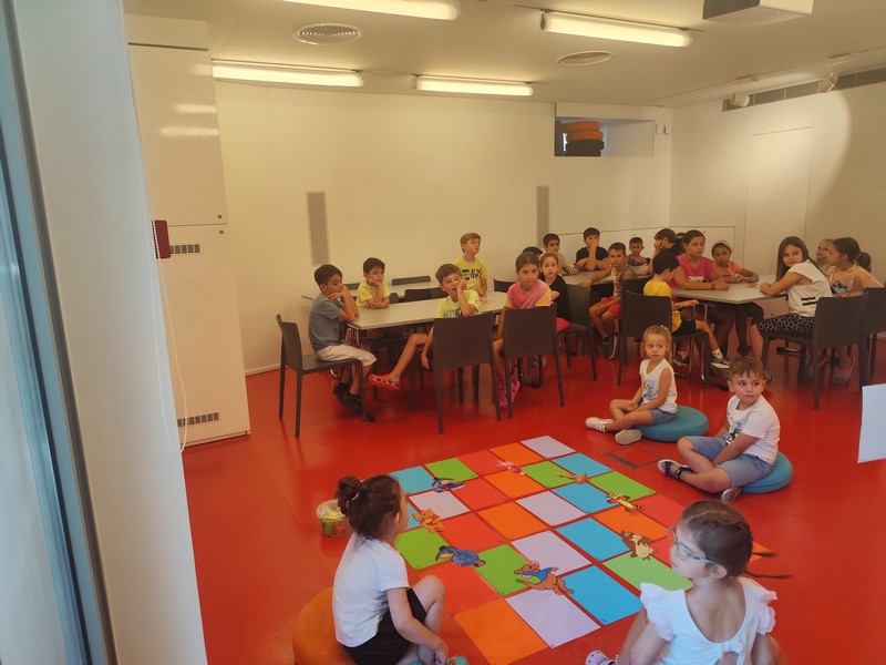 «Παίζω, ισορροπώ και μαθαίνω», η μάθηση γίνεται παιχνίδι στη  Βιβλιοθήκη Καλαμπάκας...