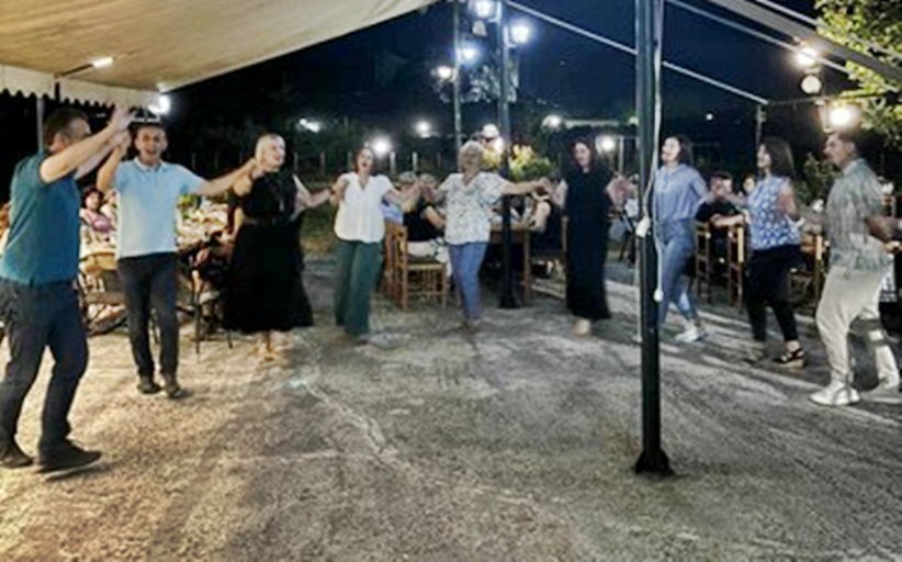 Μια βραδιά γεμάτη μουσική, κέφι, χορό και χαρά  για τους Ηπειρώτες του Δήμου Μετεώρων...