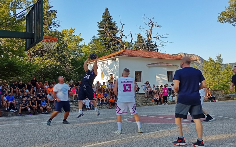 Χαμόγελα και άθληση μικρών και μεγάλων στο Αθλητικό Πάρκο Γκούρας στην Καστανιά...