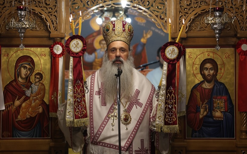 Ο  Δήμαρχος Λ. Αβραμόπουλος στα εγκαίνια του Ιερού Ναού στη Νέα Ζωή...