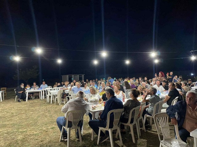 Λαϊκή βραδιά στην Καλλιθέα Καλαμπάκας... (εικόνες)