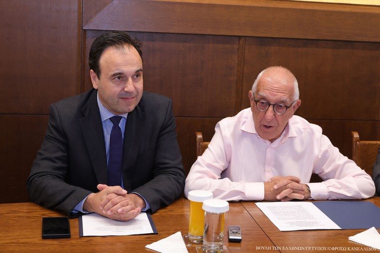 Τα Τρίκαλα μπαίνουν στον χάρτη του padel των αδερφών Κώστα & Θοδωρή Φορτούνη!