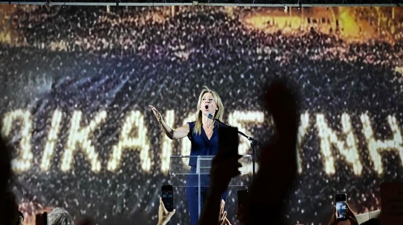 Συγκεντρώσεις για τα Τέμπη: «Δικαιοσύνη» για το έγκλημα φώναξαν χιλιάδες πολίτες σε όλη τη χώρα (εικόνες-βίντεο)