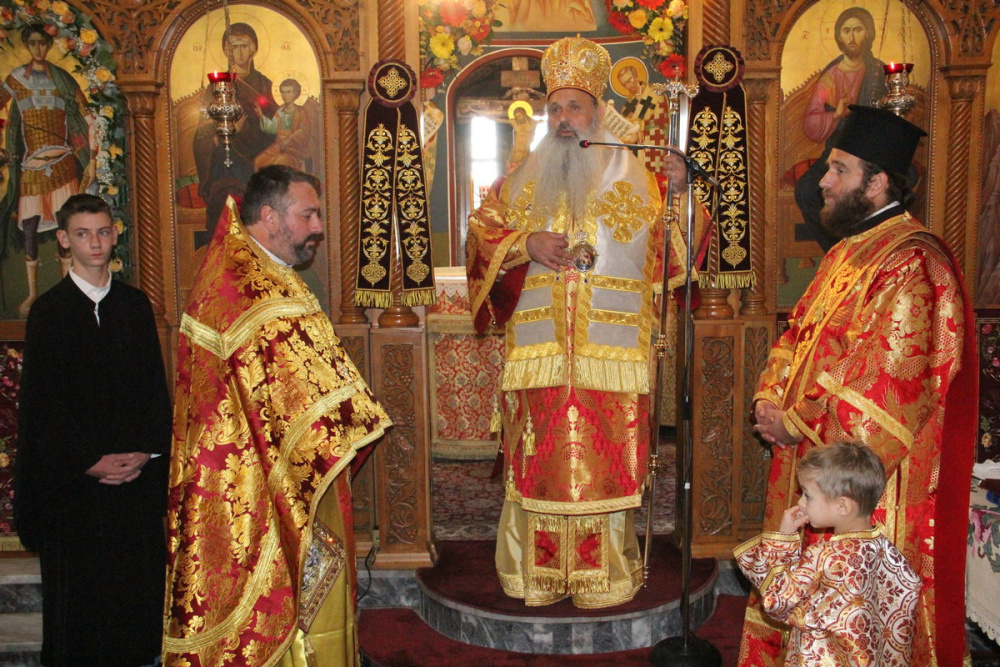 Με λαμπρότητα και θρησκευτική ευλάβεια εορτάστηκε η μνήμη του Aγίου Mεγαλομάρτυρος Δημητρίου στη Διάβα