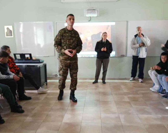Ενημερωτική Ημερίδα Επαγγελματικού Προσανατολισμού με Στελέχη της Σχολής Μονίμων Υπαξιωματικών (ΣΜΥ)