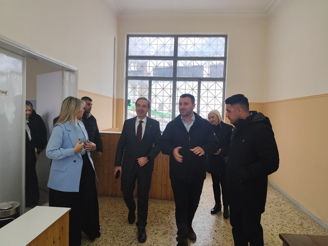 Επίσκεψη του Υφυπουργού Δικαιοσύνης κ. Ιωάννη Μπούγα στο Πρωτοδικείου Καλαμπάκας...Ο Δήμος Μετεώρων αναλαμβάνει την ενεργειακή αναβάθμιση