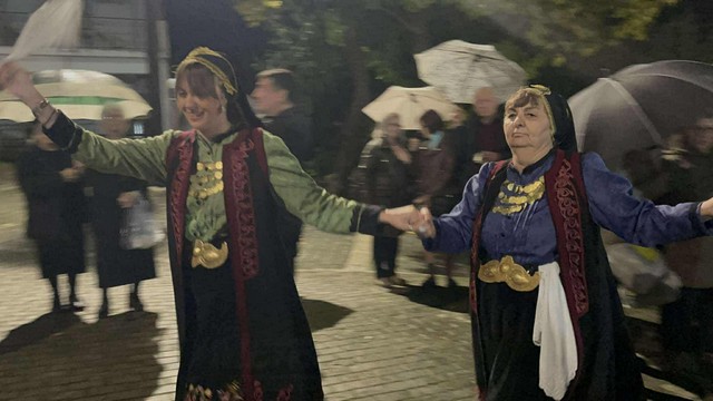 Η Πρόεδρος του Συλλόγου Απανταχού Κρυοβρυσιωτών στον Meteorafm 90,3 για την εορτή του Αγίου Μηνά...