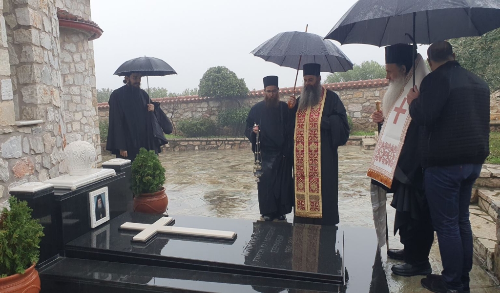 Τρισάγιο στον τάφο του προκατόχου του κυρού Σεραφείμ τέλεσε ο Σταγών και Μετεώρων κ. Θεόκλητος...