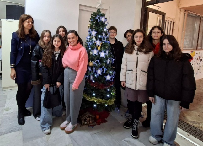 Χριστουγεννιάτικες δράσεις από το 1ο Γυμνάσιο Καλαμπάκας με μήνυμα αγάπης και κοινωνικής προσφοράς
