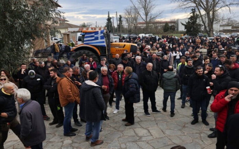 Προμήθεια τριών καινούριων ημιφορτηγών οχημάτων τύπου pick-up 4Χ4 για τον Δήμο Μετεώρων...