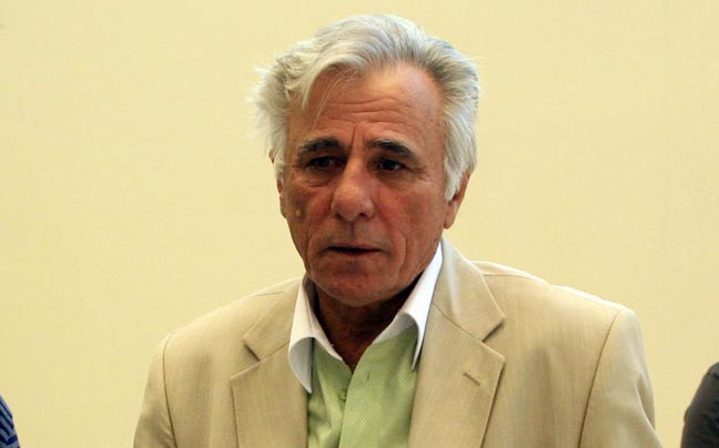 ΄Εφυγε από τη ζωή ο Δημοσιογράφος Σπύρος Καρατζαφέρης...