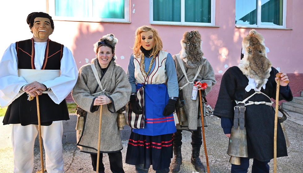 Βγήκαν σεργιάνι τα «Λογκατζάρια» στην Οξύνεια...