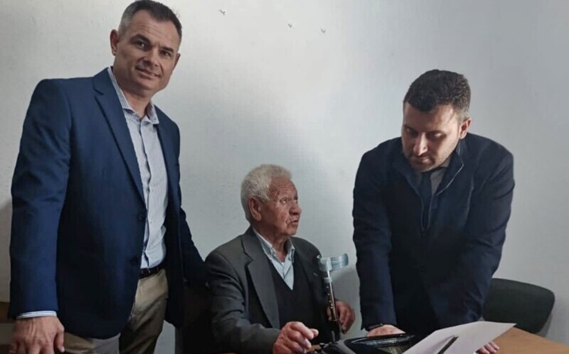Ο Πρόεδρος του Σκεπαρίου, Χρήστος Ταρατόρας στο Ράδιο Μετέωρα 90,3,για την ανακαίνιση του Αγροτικού Ιατρείου και τον νέο απινιδωτή ...