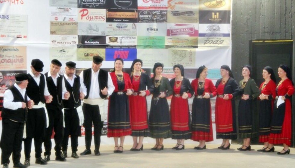 Μεγάλη επιτυχία σημείωσε η πρώτη ημέρα του 2ου Χορευτικού Ανταμώματος από τον Σύλλογο Μετεώρων Παρέα - Σήμερα το 1ο Παιδικό Αντάμωμα ...