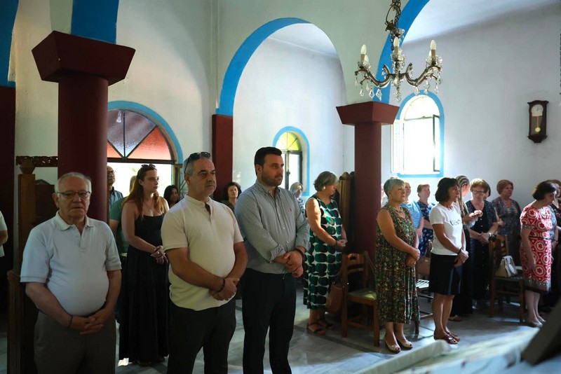 Οι Κρυοβρυσιώτες τίμησαν την Αγία Παρασκευή στο ομώνυμο εξωκλήσι του χωριού, παρουσία του Δημάρχου...
