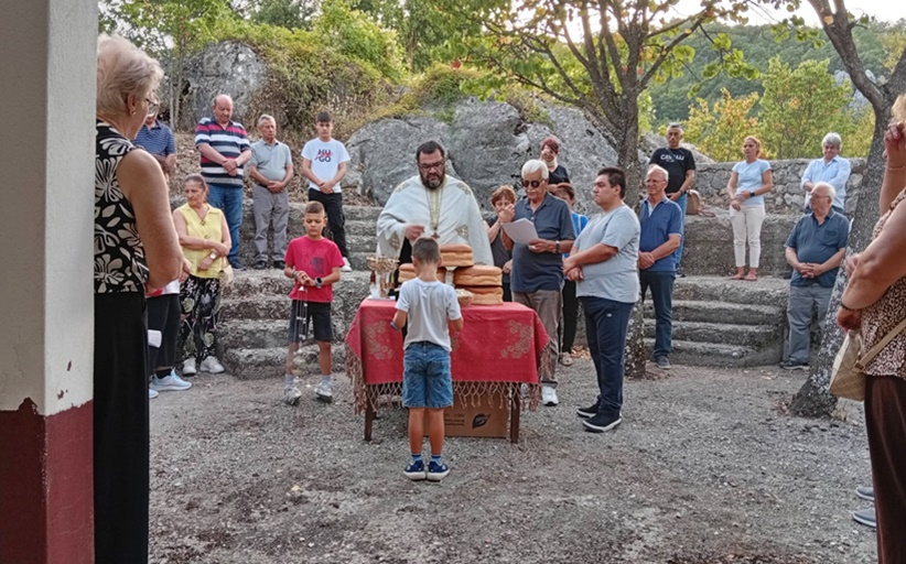 Σύλλογος Απανταχού Κρυοβρυσιωτών: Τελέστηκε ο Εσπερινός στο Εκκλησάκι του Αϊ Γιάννη στην Κρύα Βρύση