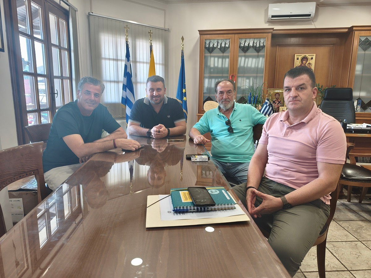 Συνεχίζει τις επαφές με τους Προέδρους των Τοπικών Κοινοτήτων ο Λευτέρης  Αβραμόπουλος