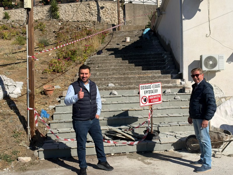 Δήμος Μετεώρων: Αναβαθμίζονται τα σκαλοπάτια και τα μονοπάτια της παλιάς πόλης της Καλαμπάκας - Μικρές παρεμβάσεις με μεγάλο αποτύπωμα στην καθημερινότητα και την εικόνα της πόλης