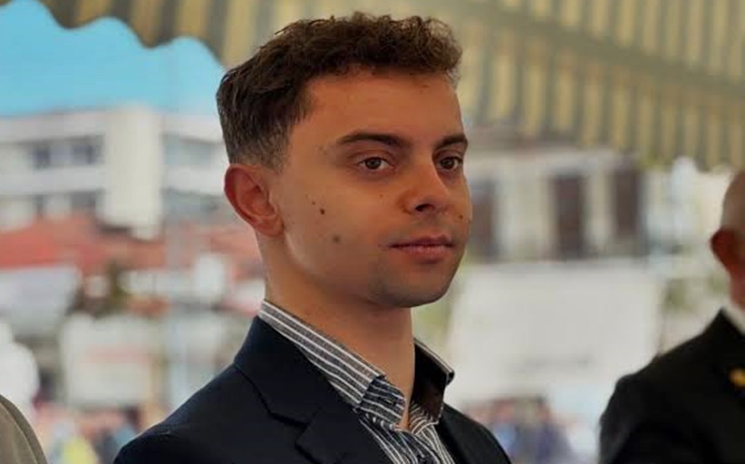 Η πολιτική χρειάζεται περισσότερους νέους που δημιουργούν και  λιγότερους που φωνάζουν
